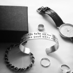 bracelet message